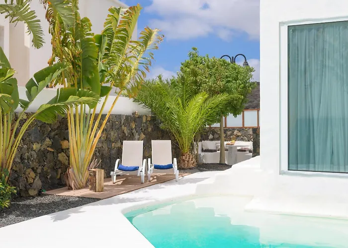 Aquablanca Deluxe En * Punta Mujeres